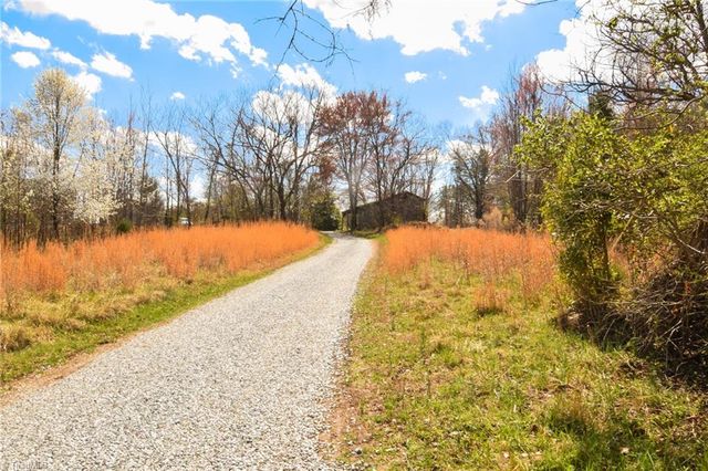 5600 Bunch Road, Oak Ridge, NC 27310