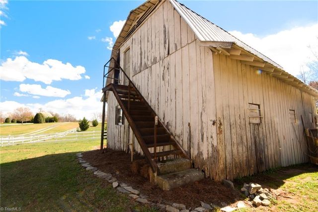 5600 Bunch Road, Oak Ridge, NC 27310