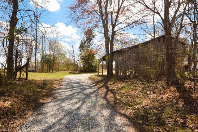 5600 Bunch Road, Oak Ridge, NC 27310