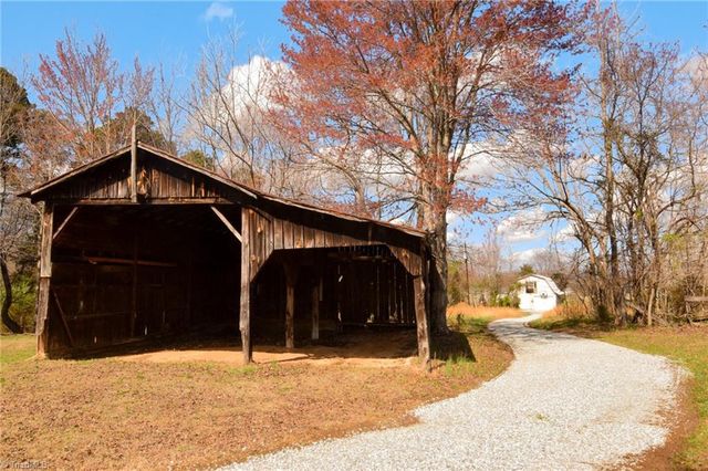 5600 Bunch Road, Oak Ridge, NC 27310