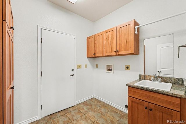 8629 W 49th Circle, Arvada, CO 80002