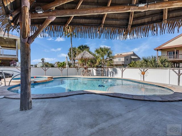 16614 Jamaica Inn Road, Jamaica Beach, TX 77554