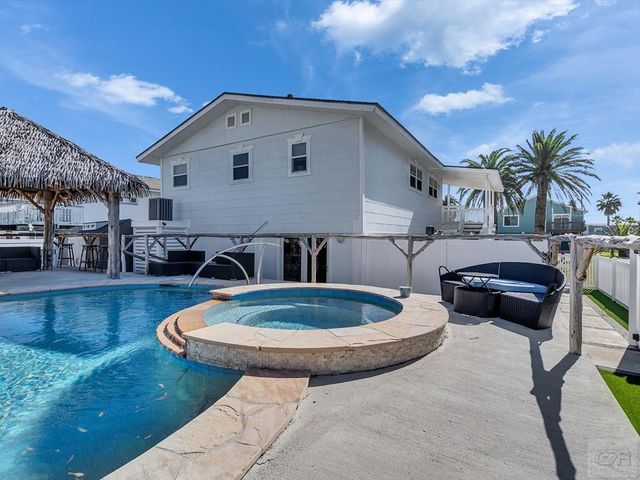 16614 Jamaica Inn Road, Jamaica Beach, TX 77554