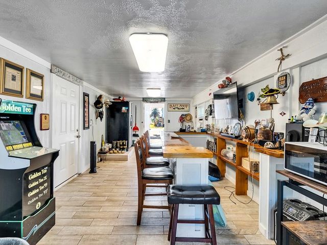 16614 Jamaica Inn Road, Jamaica Beach, TX 77554