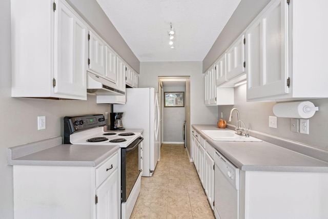 338 Lakeview Avenue, Long Lake, MN 55356