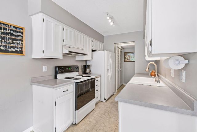 338 Lakeview Avenue, Long Lake, MN 55356