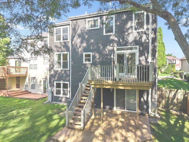 1949 Barnhill Drive, Mundelein, IL 60060