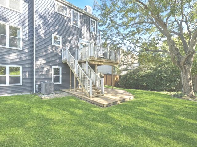 1949 Barnhill Drive, Mundelein, IL 60060