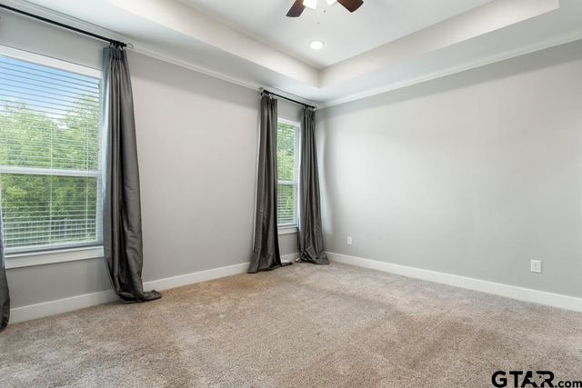 228 Smith Cir, Lindale, TX 75771