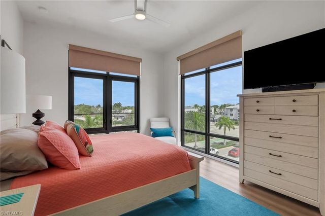 850 Central AVE 301, Other, FL 34102