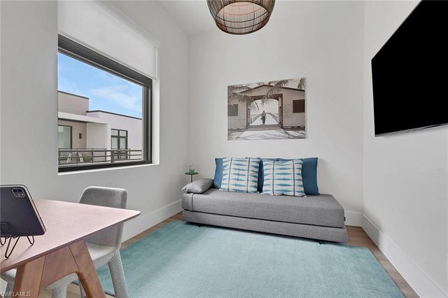 850 Central AVE 301, Other, FL 34102