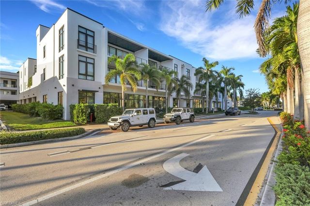 850 Central AVE 301, Other, FL 34102