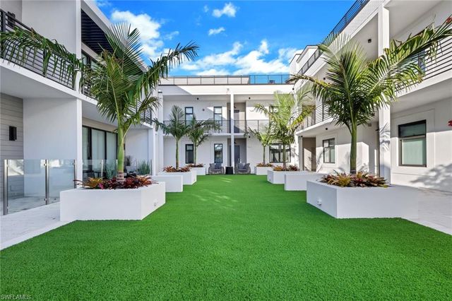 850 Central AVE 301, Other, FL 34102
