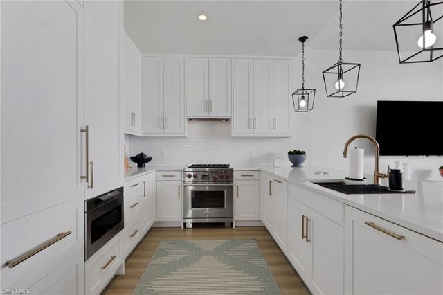 850 Central AVE 301, Other, FL 34102