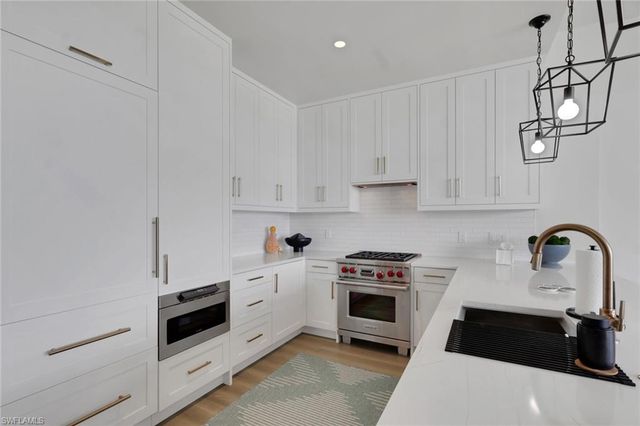 850 Central AVE 301, Other, FL 34102
