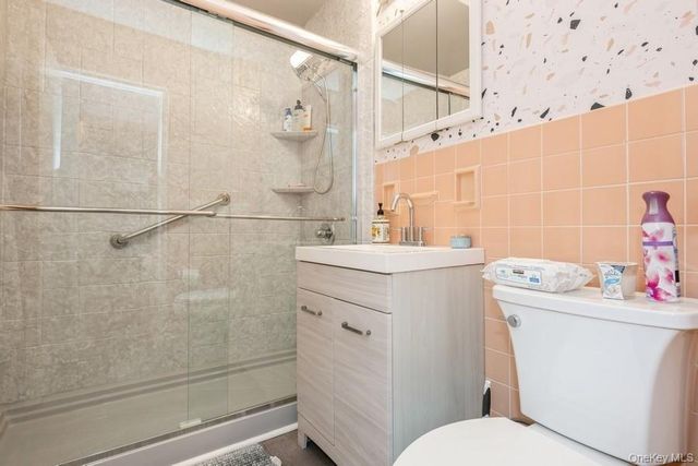 166-25 Powells Cove Boulevard 18G, Beechhurst, NY 11357