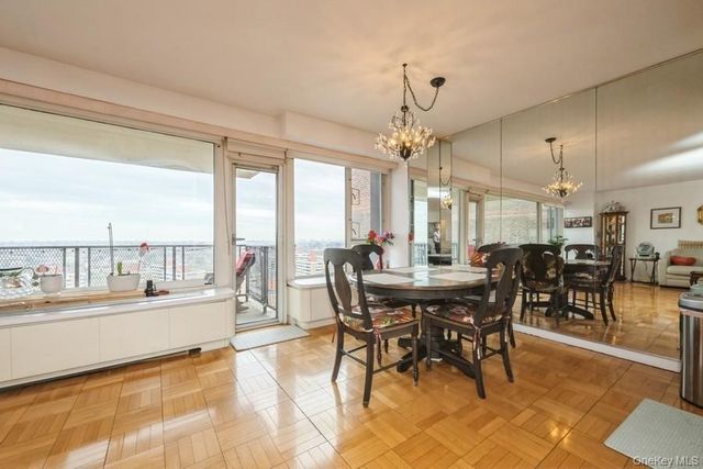 166-25 Powells Cove Boulevard 18G, Beechhurst, NY 11357