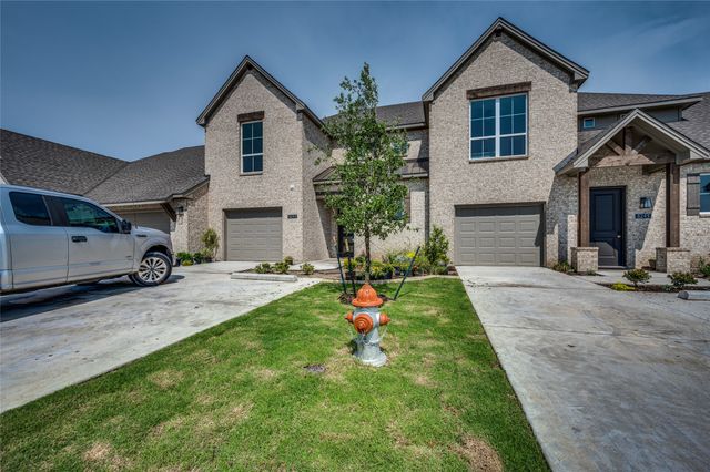 8243 Heritage Glen Drive, Red Oak, TX 75154