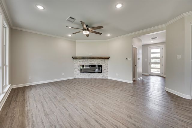 8243 Heritage Glen Drive, Red Oak, TX 75154