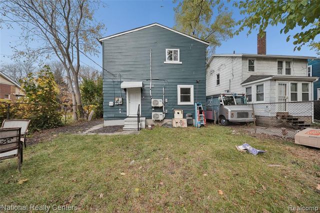 966 E Greendale, Highland Park, MI 48203