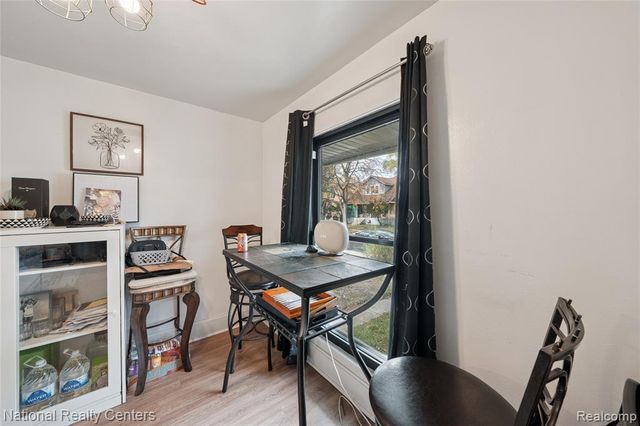 966 E Greendale, Highland Park, MI 48203