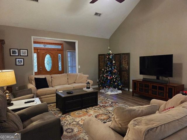 324 Grantham Drive, Cataula, GA 31804