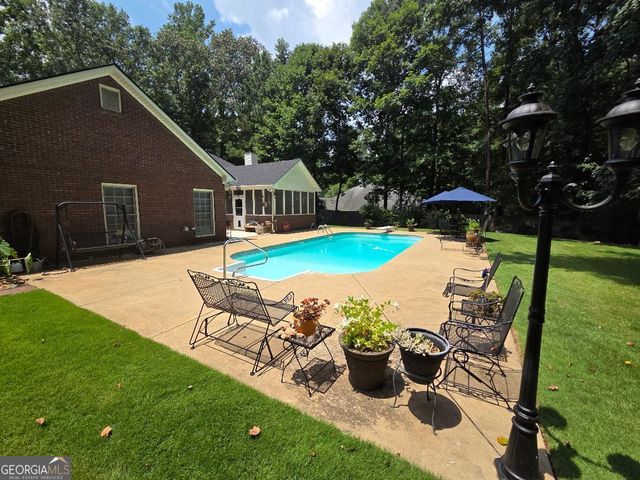 324 Grantham Drive, Cataula, GA 31804