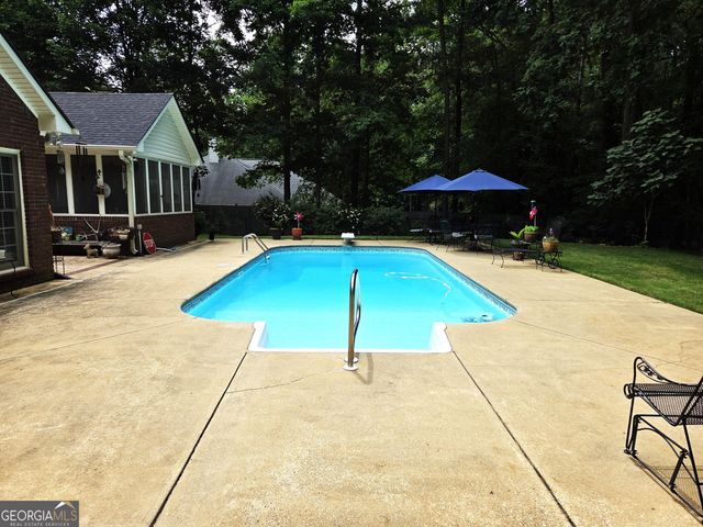 324 Grantham Drive, Cataula, GA 31804