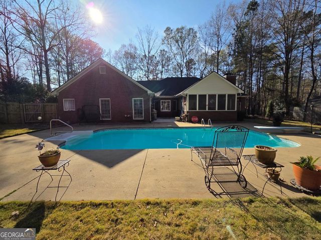 324 Grantham Drive, Cataula, GA 31804