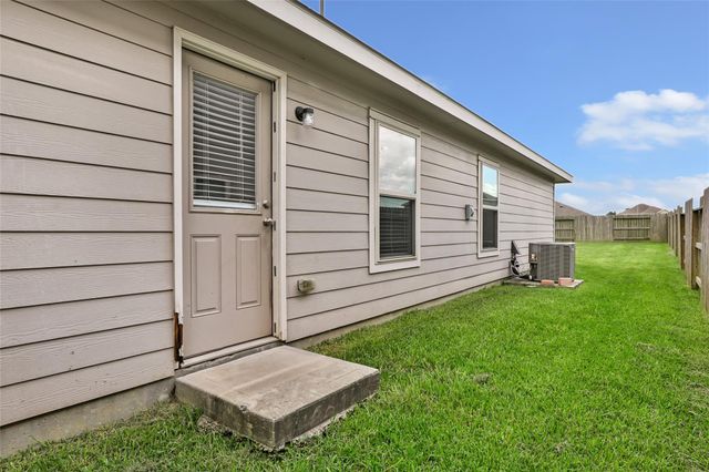5858 Rosehill Forest Lane, Porter, TX 77365