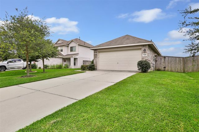 5858 Rosehill Forest Lane, Porter, TX 77365