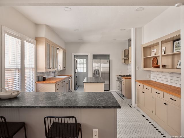 531 Donaldson Avenue, San Antonio, TX 78201