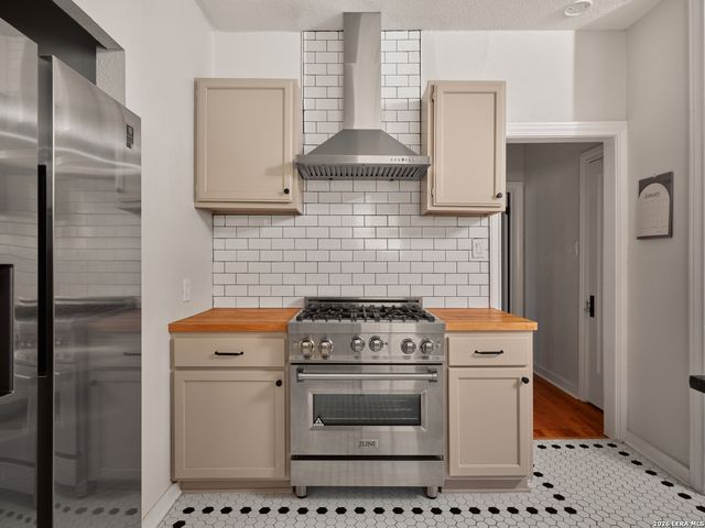 531 Donaldson Avenue, San Antonio, TX 78201