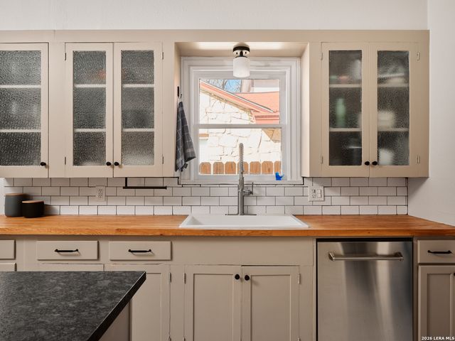 531 Donaldson Avenue, San Antonio, TX 78201