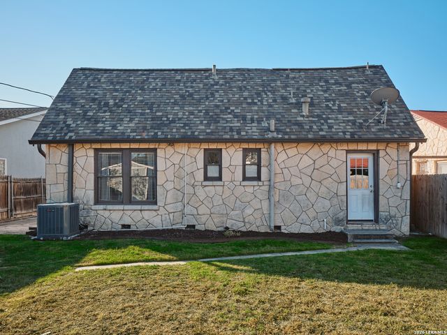 531 Donaldson Avenue, San Antonio, TX 78201