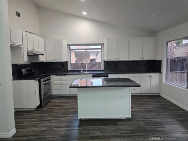 380 Tompkins, Corona, CA 92879