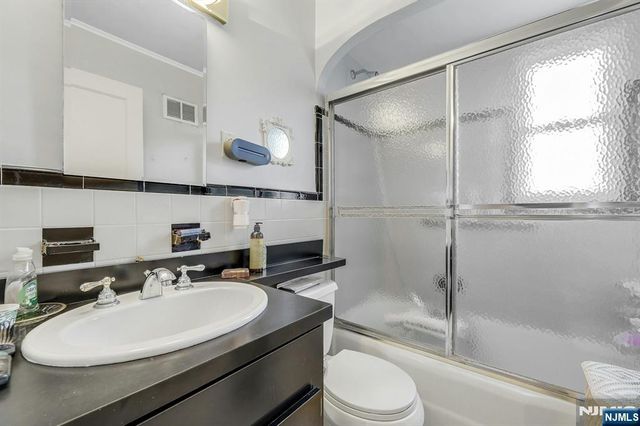 14-05 Plymouth Drive, Fair Lawn, NJ 07410