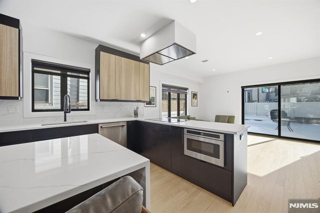 256A 7th Street, Palisades Park, NJ 07650