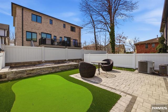256A 7th Street, Palisades Park, NJ 07650
