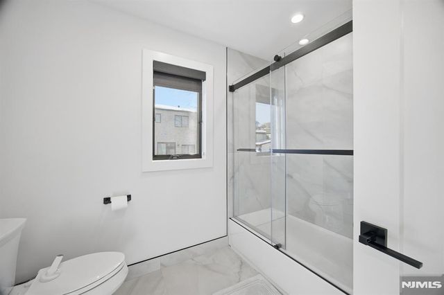 256A 7th Street, Palisades Park, NJ 07650