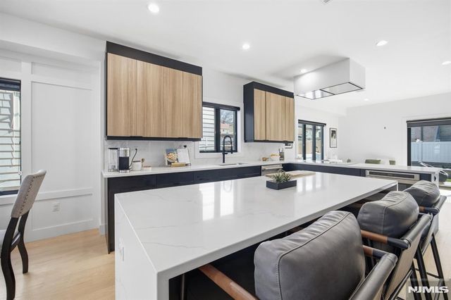 256A 7th Street, Palisades Park, NJ 07650