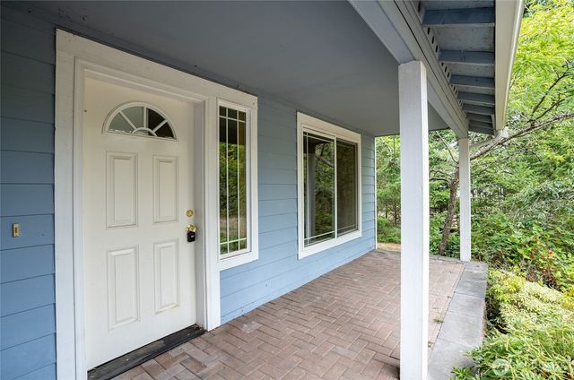 5380 SW Windy Song Way, Port Orchard, WA 98367