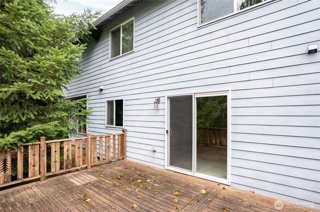 5380 SW Windy Song Way, Port Orchard, WA 98367