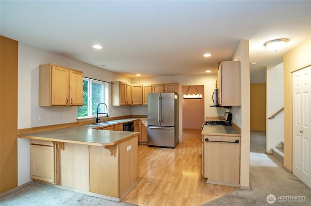 5380 SW Windy Song Way, Port Orchard, WA 98367