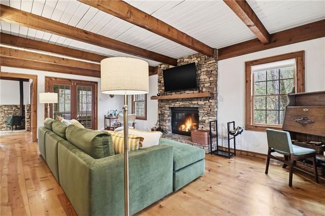 110 Sleeping Fawn Knoll, Big Canoe, GA 30143