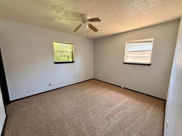 6948 SW Forest Ave, Lawton, OK 73505