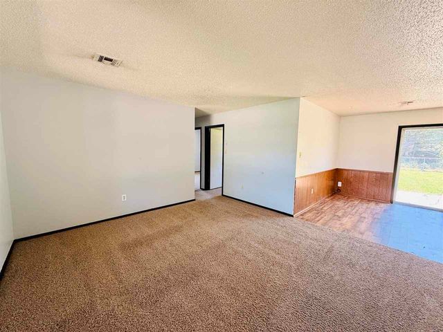6948 SW Forest Ave, Lawton, OK 73505