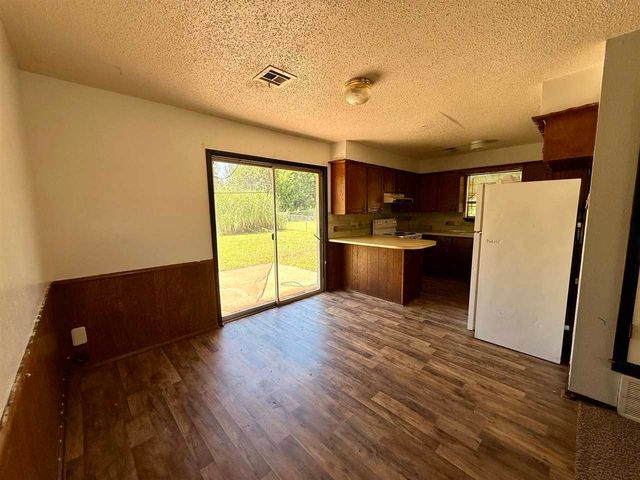 6948 SW Forest Ave, Lawton, OK 73505