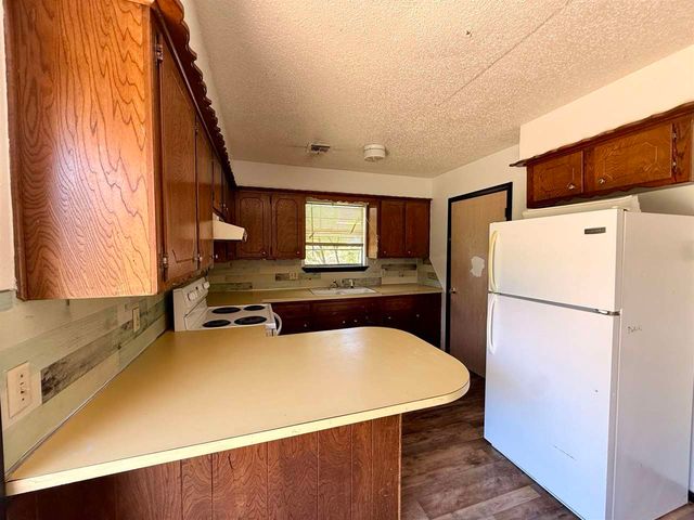 6948 SW Forest Ave, Lawton, OK 73505