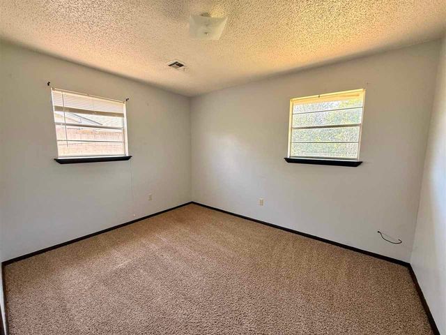 6948 SW Forest Ave, Lawton, OK 73505